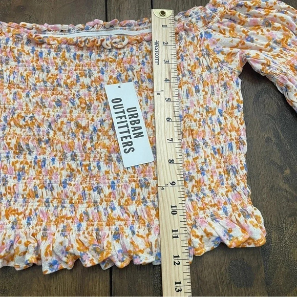 NWT UO Urban Outfitters Daydreamer smocked crop top. Size M. Floral print. - Picture 7 of 8